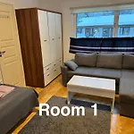 Center, Private With Kitchen Or Entire 88m2 Apartmán *