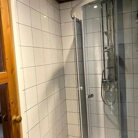 Keskus, Yksityishuoneita Keittioellae Tai Koko 88m2 Asunto Apartamento Mäntyharju