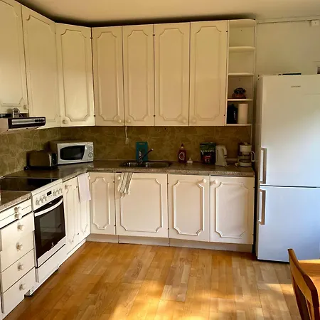 Keskus, Yksityishuoneita Keittioellae Tai Koko 88m2 Asunto Apartamento